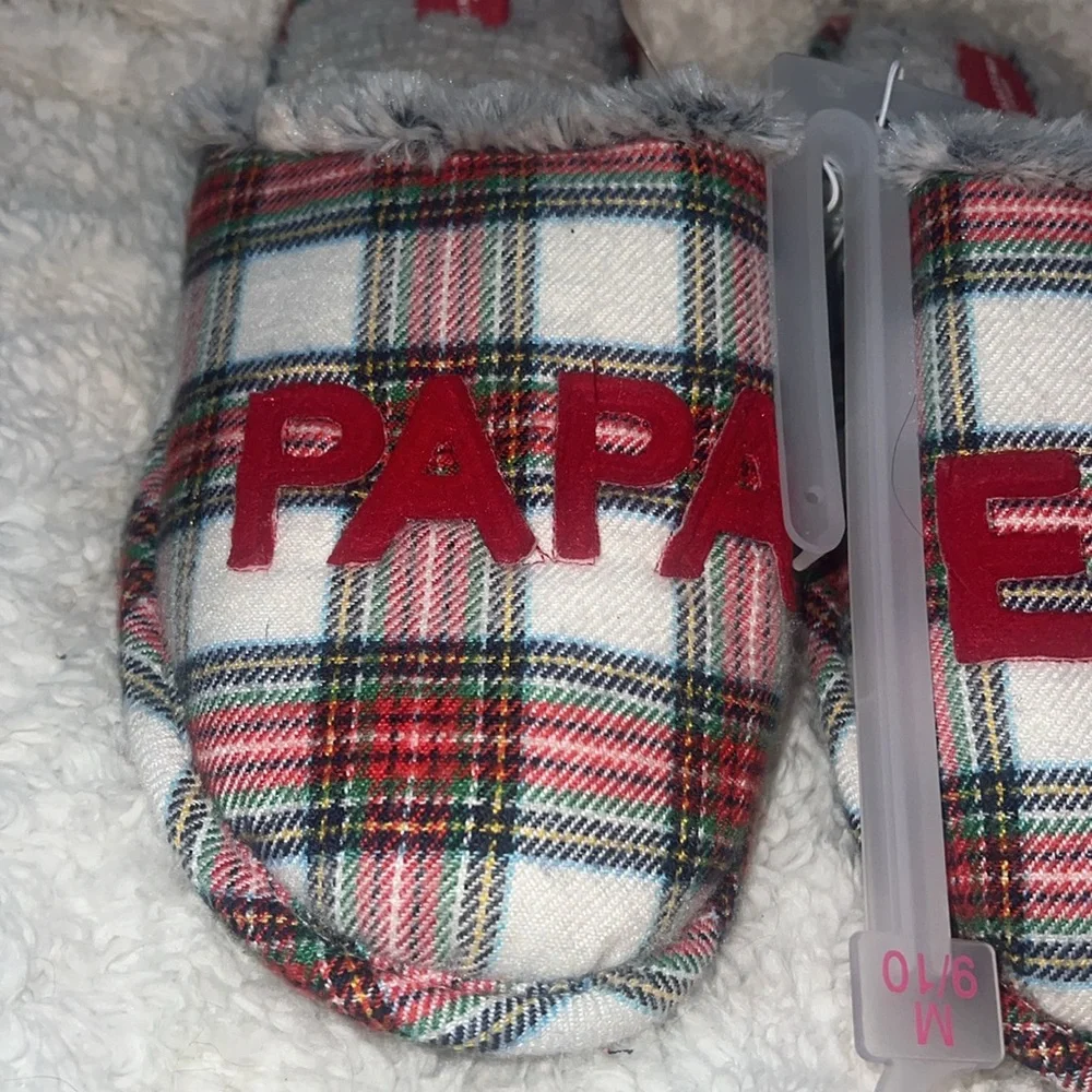 NWT men’s Papa Elf Plaid Christmas Slide Slippers - Wondershop, sz 9-10
